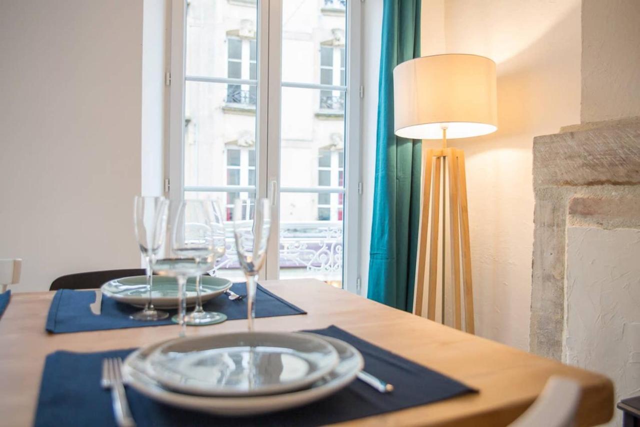 Freedom Grand Triplex Lumineux Decoration Contemporaine - Plein Centre Historique Bayeux - Parking Gratuit A Proximite Proche Commerces Restaurants - Plages Du Debarquement Exterior foto